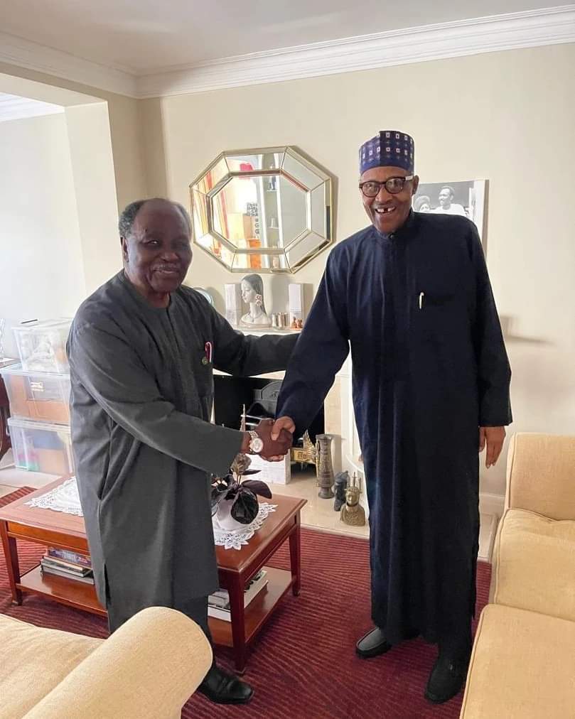 Buhari Ya Ziyarci Janar Yakubu Gowon A Landan