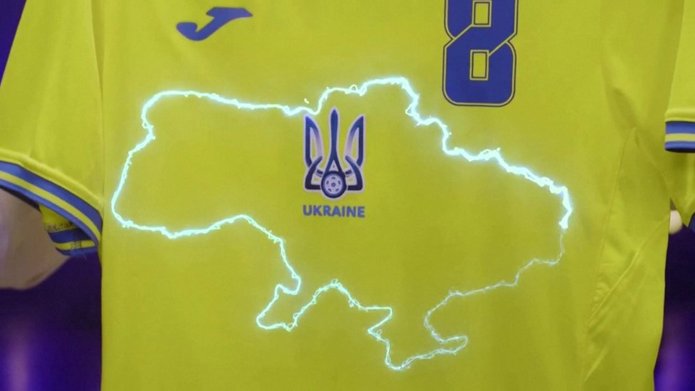 Ukrainian President Volodymyr Zelensky modeled the jersey in a selfie