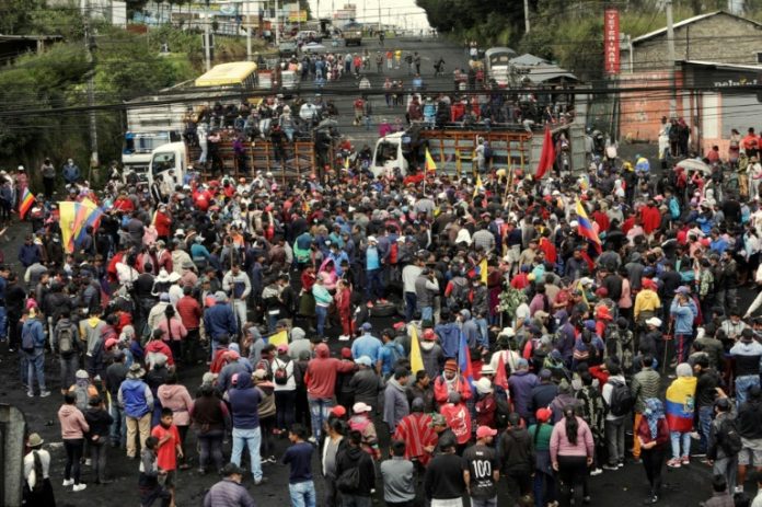 Ecuador protests grow more violent, leaving 2 dead, 100 injured