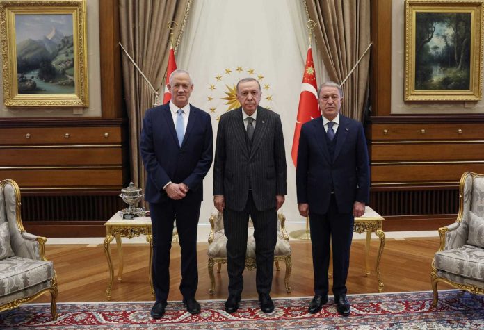 Gantz meets Erdogan, Turkish counterpart: 'A signal for positive developments’