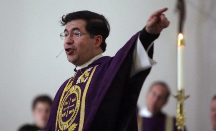 US; Vatican defrocks pro-Trump priest activist for anti-abortion posts