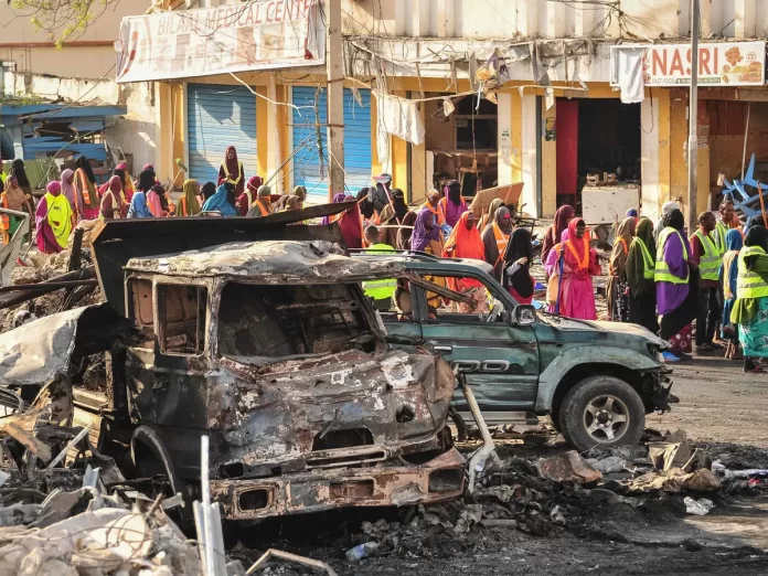 Death toll in Somalia twin car bombings rises to 35