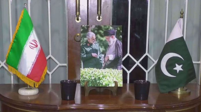 Pakistanis pay tribute to General Soleimani on his third anniversary