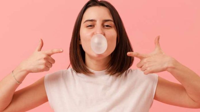 Some surprising benefits of chewing gum