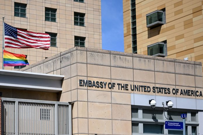 Americans should leave Russia now - U.S. Embassy in Moscow alerted