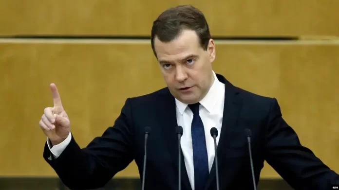 Russia: Medvedev claims Moscow may send troops back to Kyiv; ‘nothing can be ruled out’