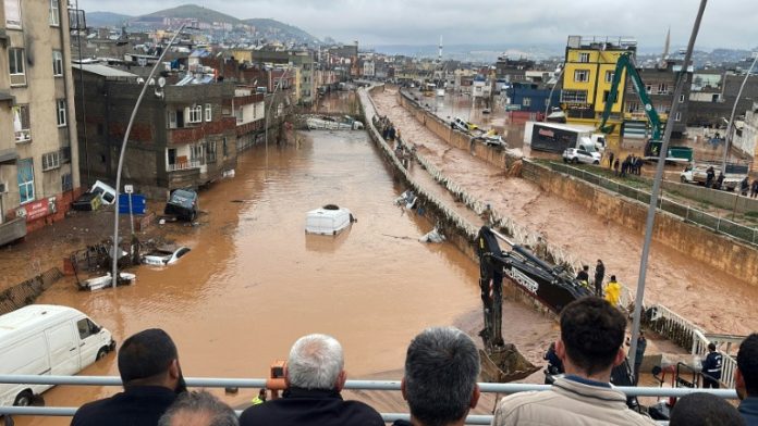 Turkey: Flash floods kill at least 14 in quake zone