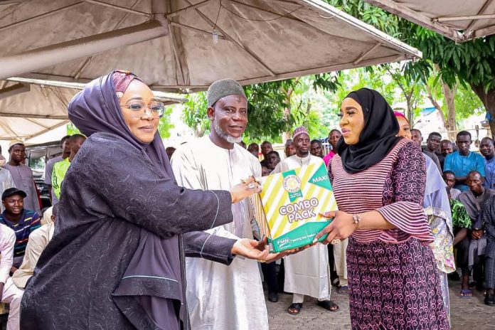 Tinubu, wife donate over 100,000 food packs to Muslims and Christians in Abuja