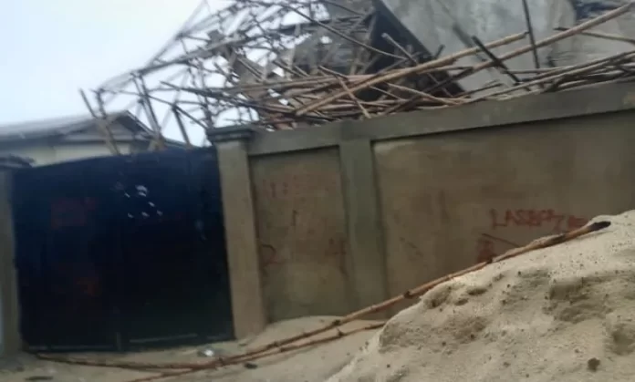 Govt : developers broke seal as another building collapses in Lagos