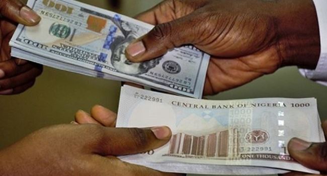 Naira remains constant, exchanges ₦464 for a dollar