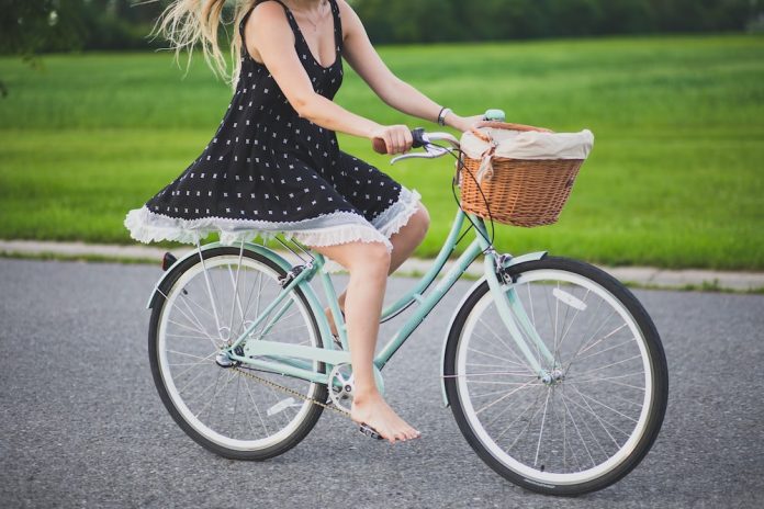 Can girls lose their virginity on a bicycle?