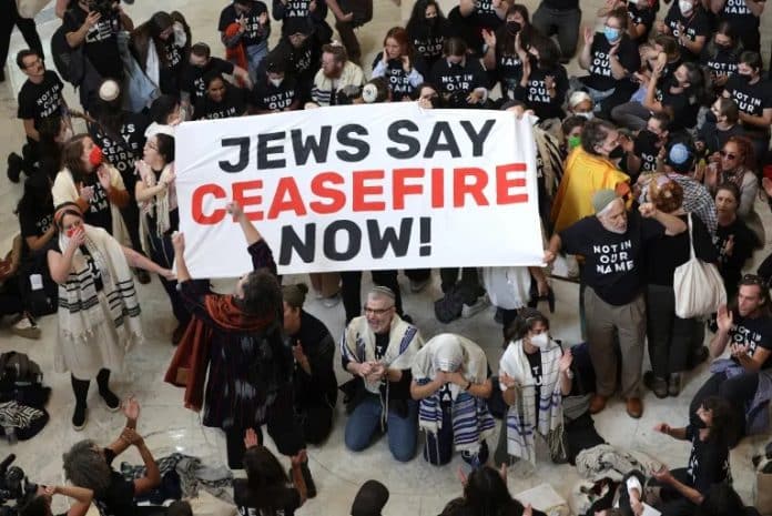 500 Jewish activists arrested in America for demanding ceasefire in Gaza