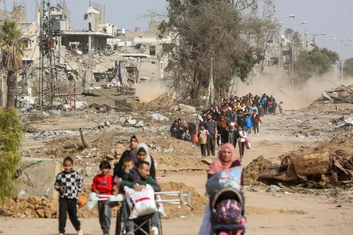 Gaza war: Gazans heading south face horrors on the road