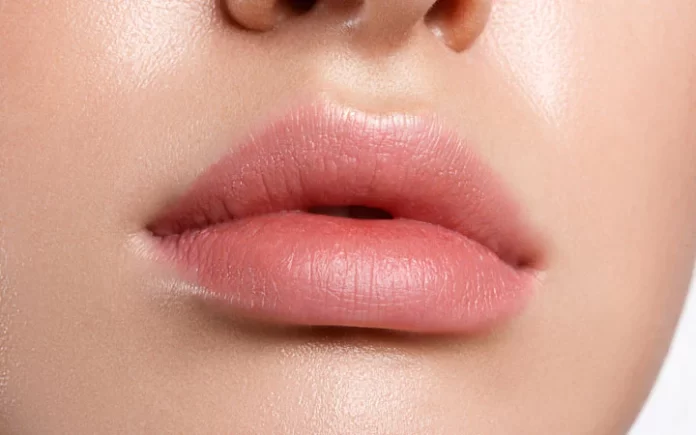 Here are three ways to use sugar to make your lips pink
