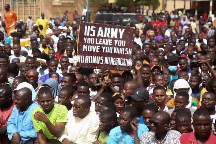 Thousands protest for US troops to leave Niger, days after Russians' arrival