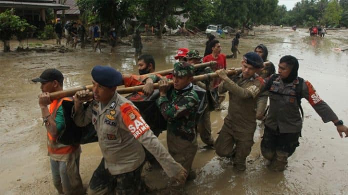 Indonesia: At least 34 killed in floods, 16 missing