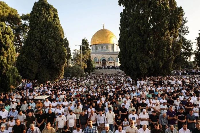 Palestine: 40,000 Muslims pray at Al-Aqsa to mark 1st day of Eid al-Adha