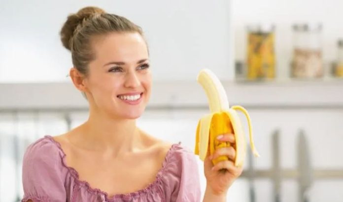 Is it better to eat bananas in the morning or in the evening?